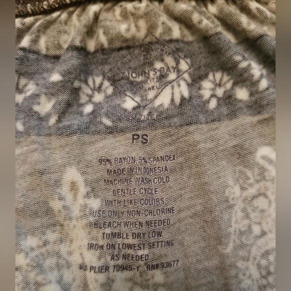 St. John's Bay Woman's Maxi Skirt Long Stretchy Pull On Brown Paisley - Picture 2 of 3